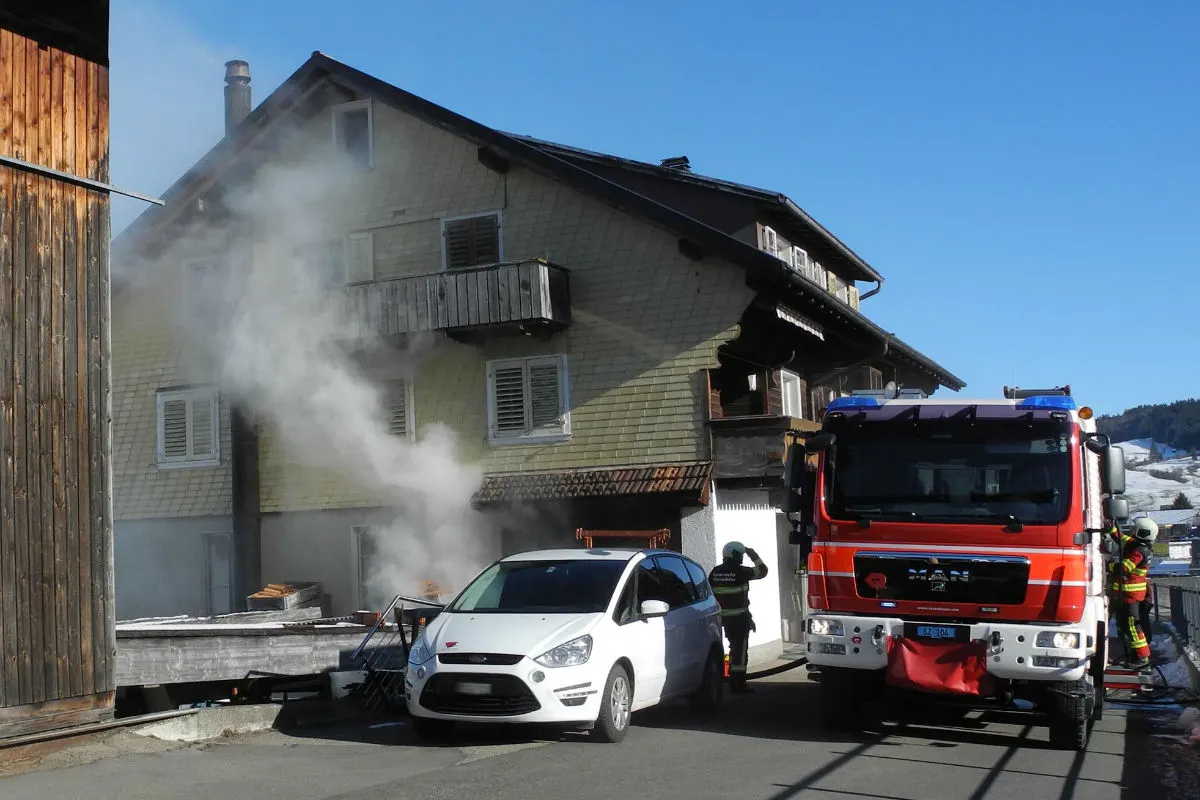 Gross SZ -  Brand in einem Gewerbebetrieb konnte gelöscht werden