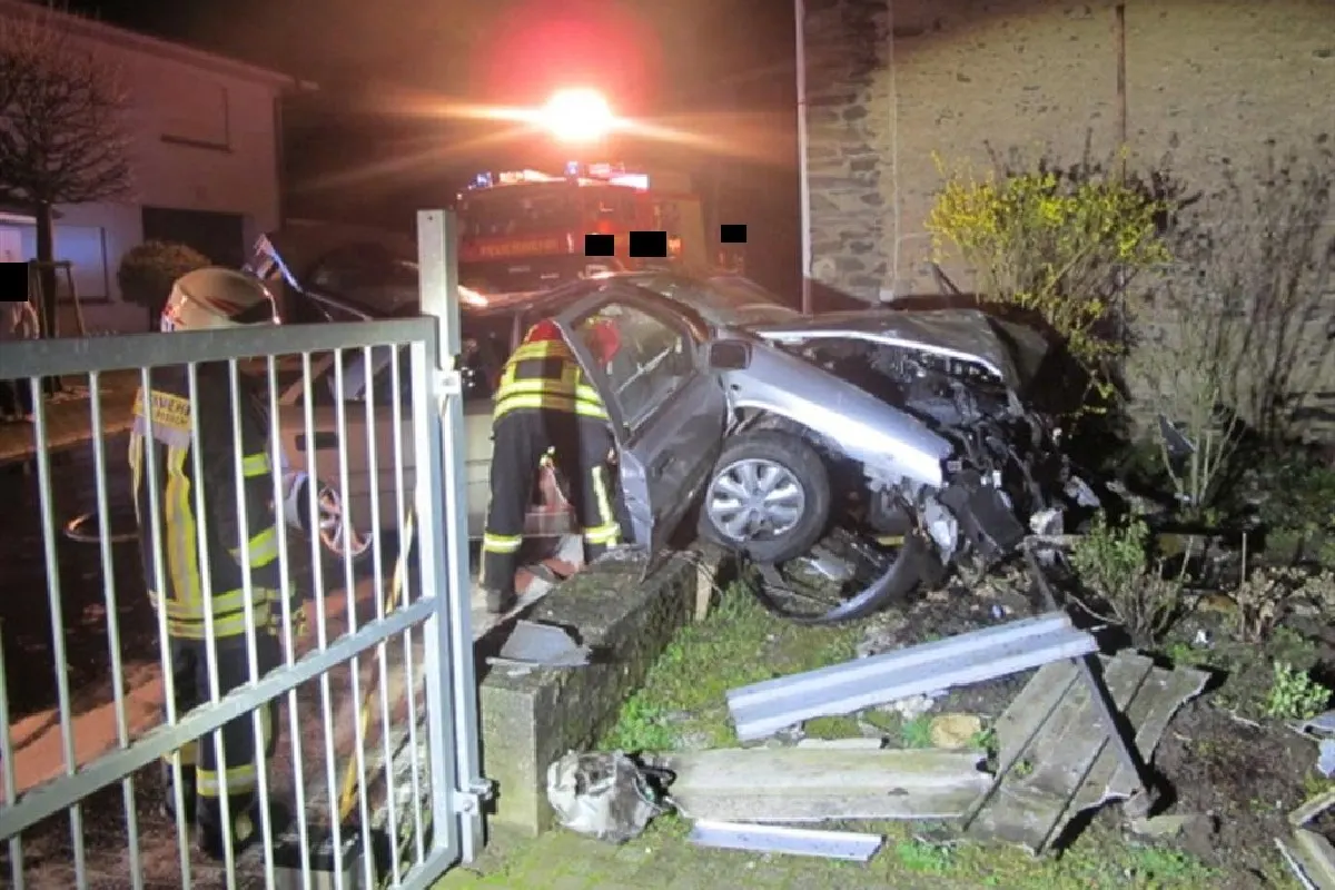 Traben-Trarbach - Flucht vor der Polizei endet mit Horrorunfall!