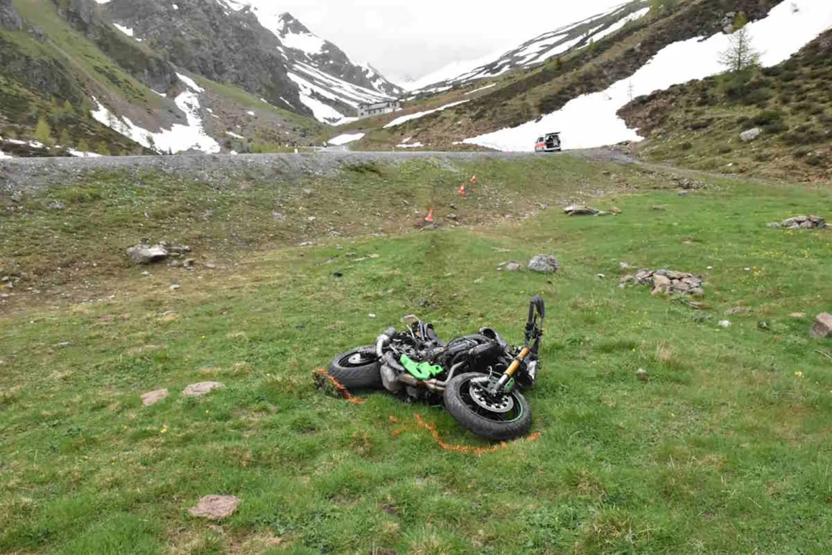 Val Müstair GR - Motorradfahrer verunfallt