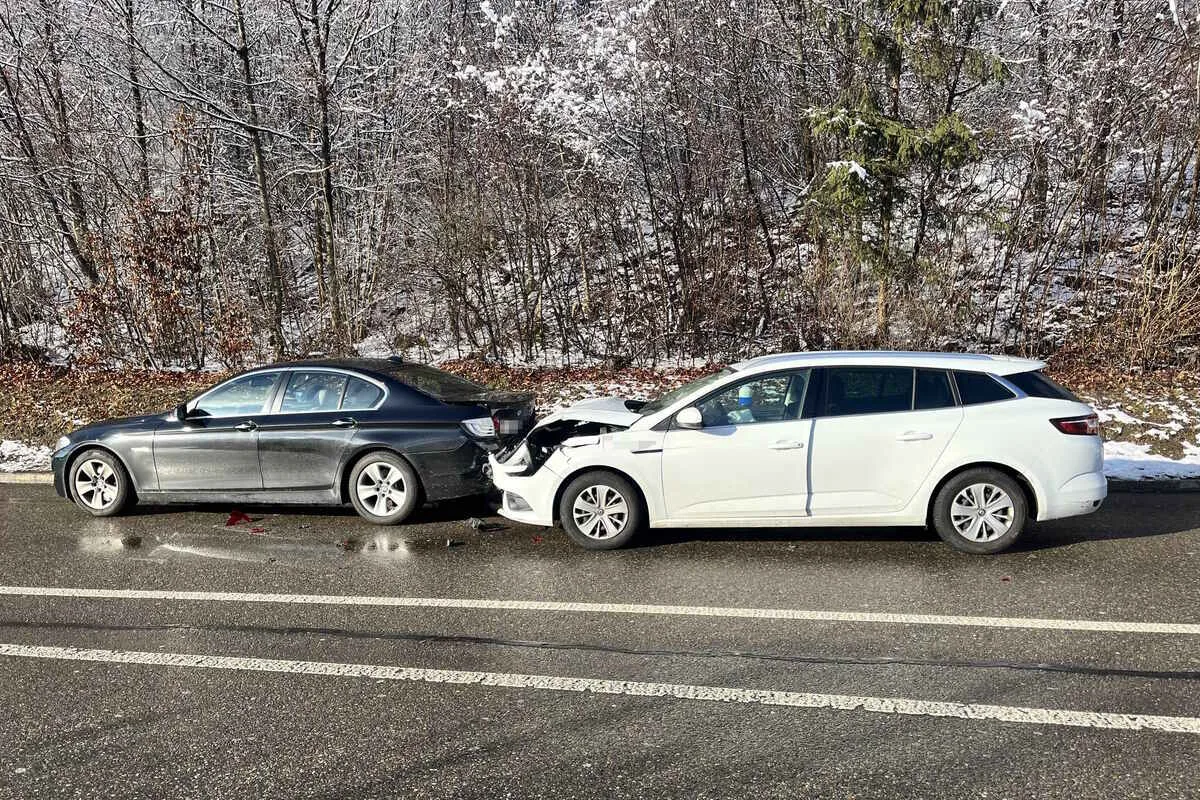 Rapperswil-Jona SG - 35'000 Franken Sachschaden nach Auffahrunfall