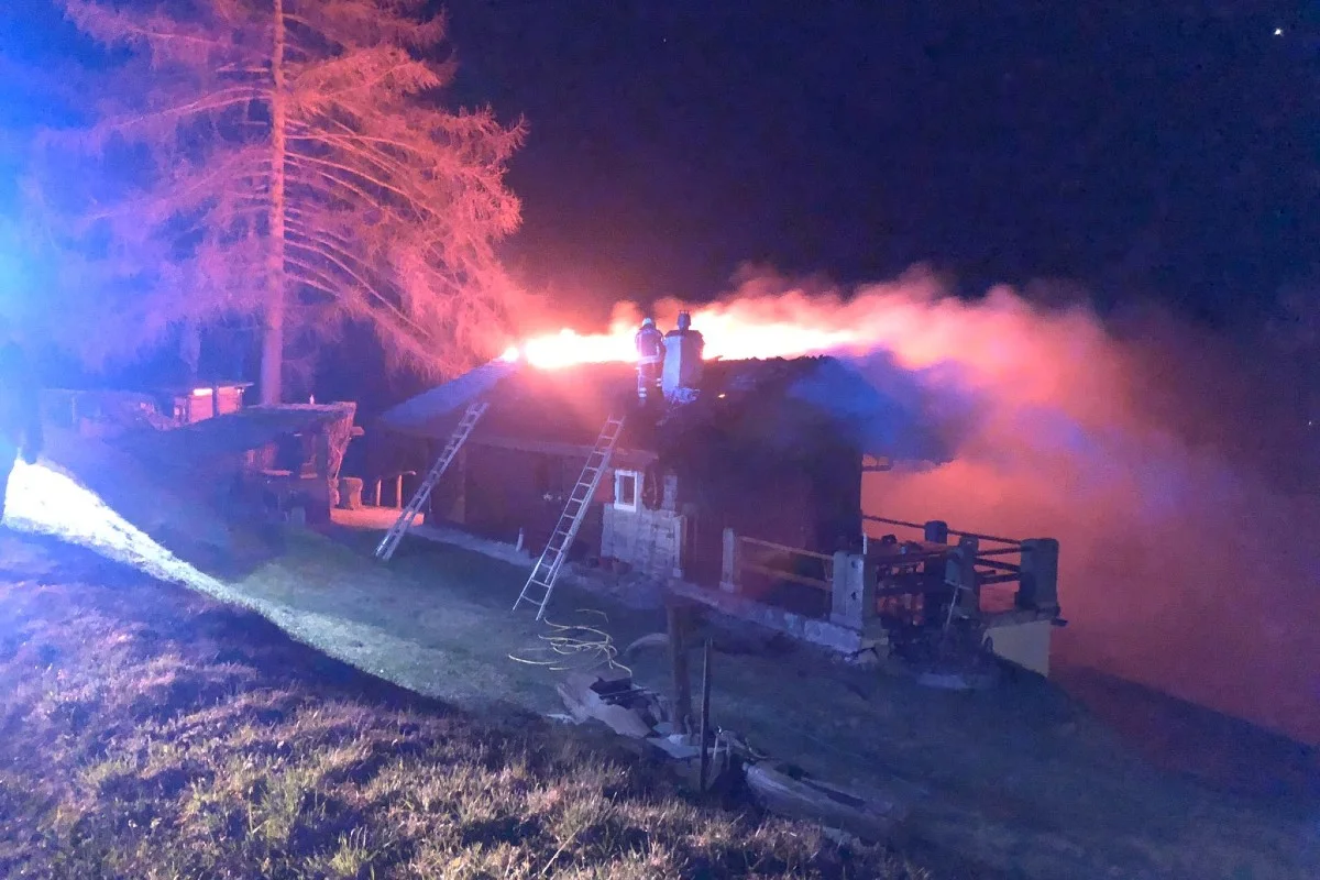 Mayens de Nax VS -  Grosser Sachschaden wegen Chaletbrand