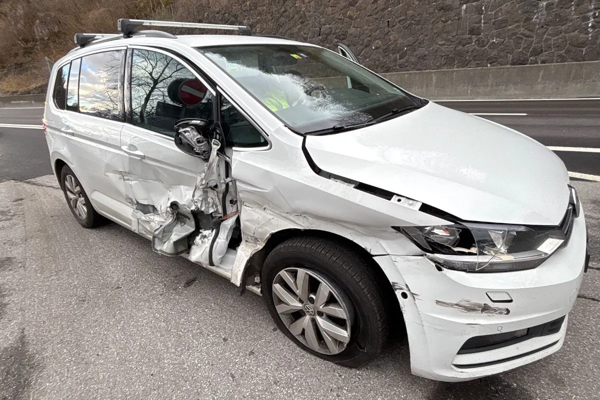 A3 Obstalden GL – Verkehrsunfall in Autobahntunnel 