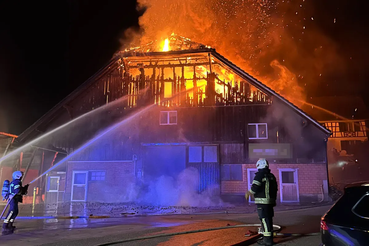 Brand in Mettlen TG – Scheune mit Hofladen zerstört
