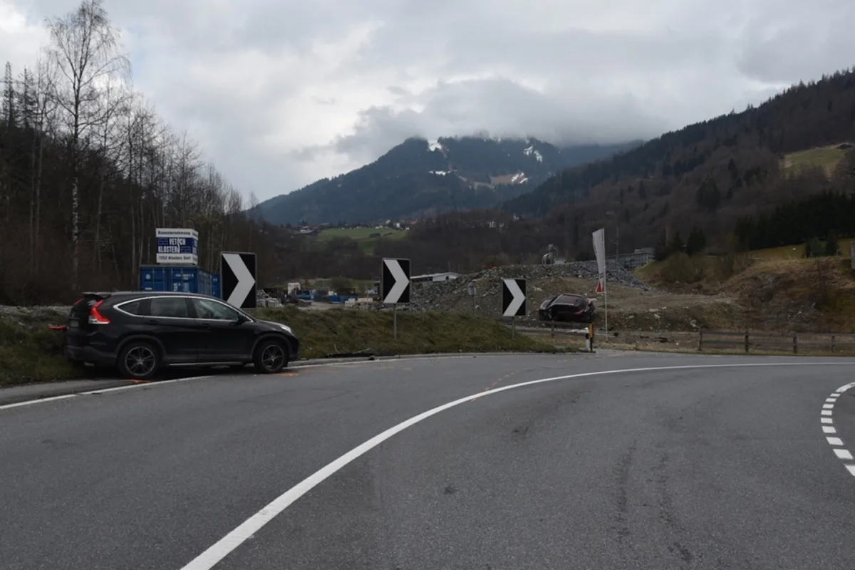 Jenaz GR – Unfall auf der Nationalstrasse N28