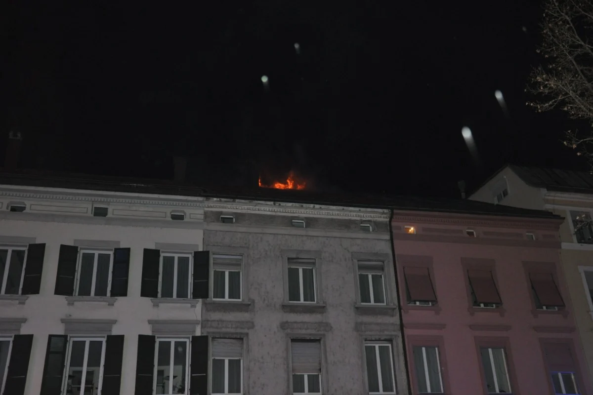 Solothurn SO - Brand im Dachstock eines Mehrfamilienhauses - Brandursache unklar