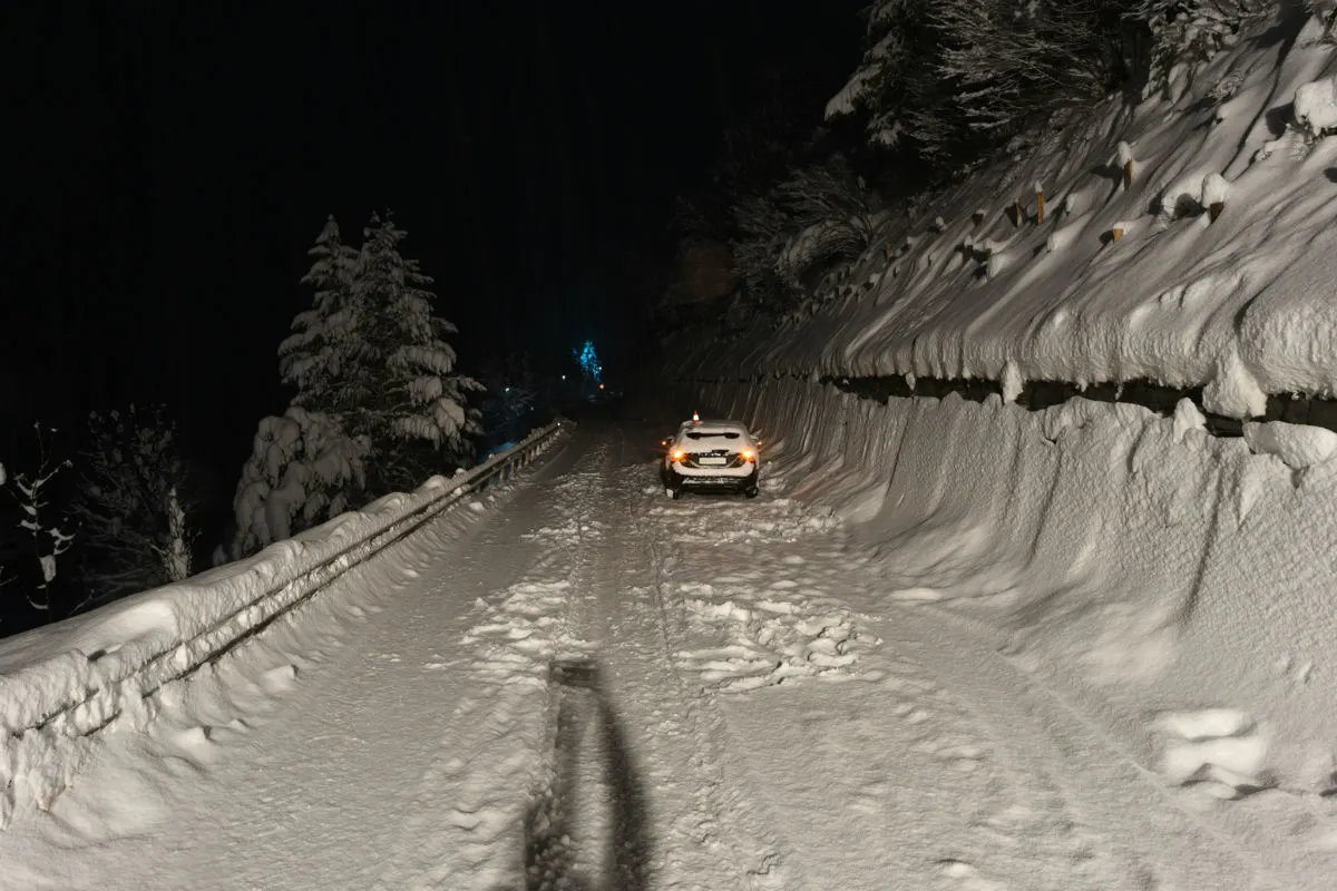 Laax GR - Fussgängergruppe von Auto angefahren - junge Frau tot!