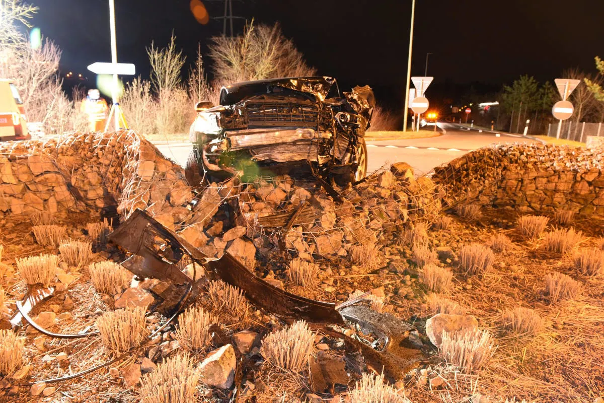 Uster ZH – Flucht endet mit Unfall