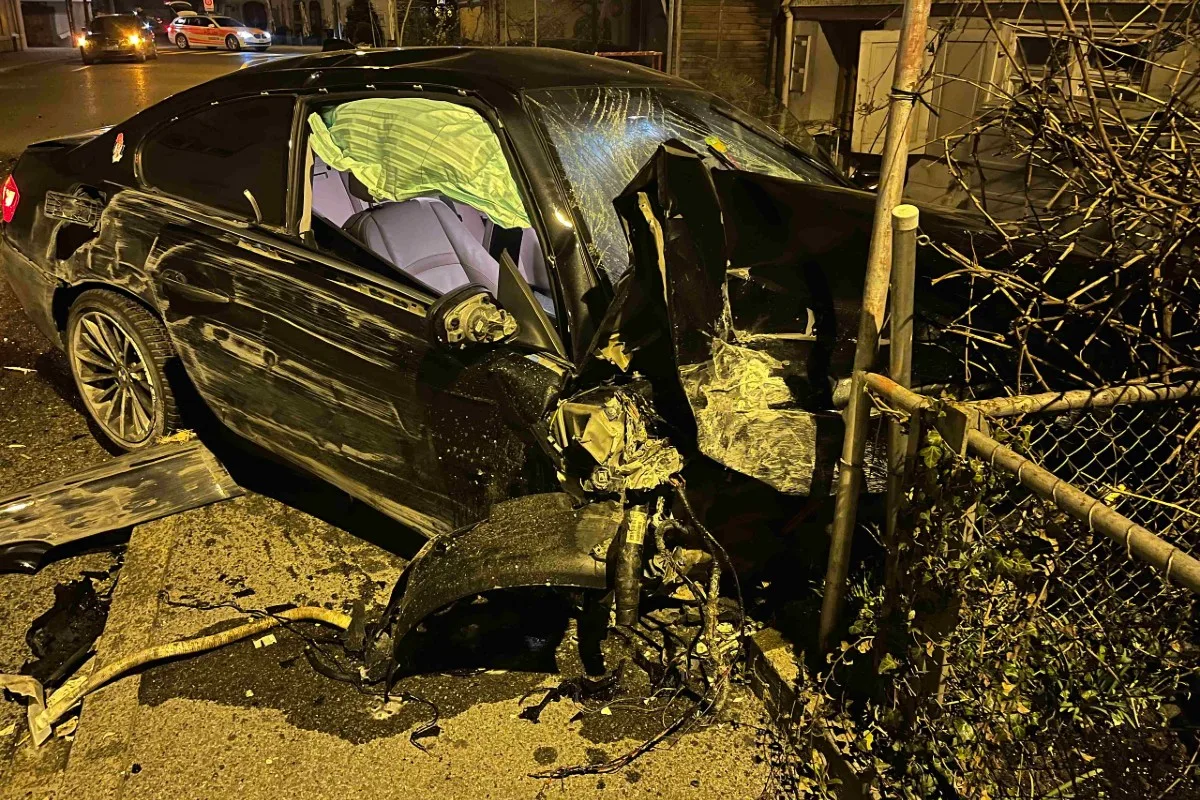  Rheineck SG - Junge Frau baut in fahrunfähigem Zustand heftigen Unfall im BMW