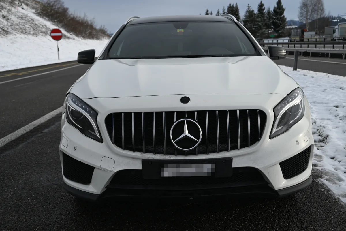A1 Gossau SG – Kollision zwischen zwei Autos
