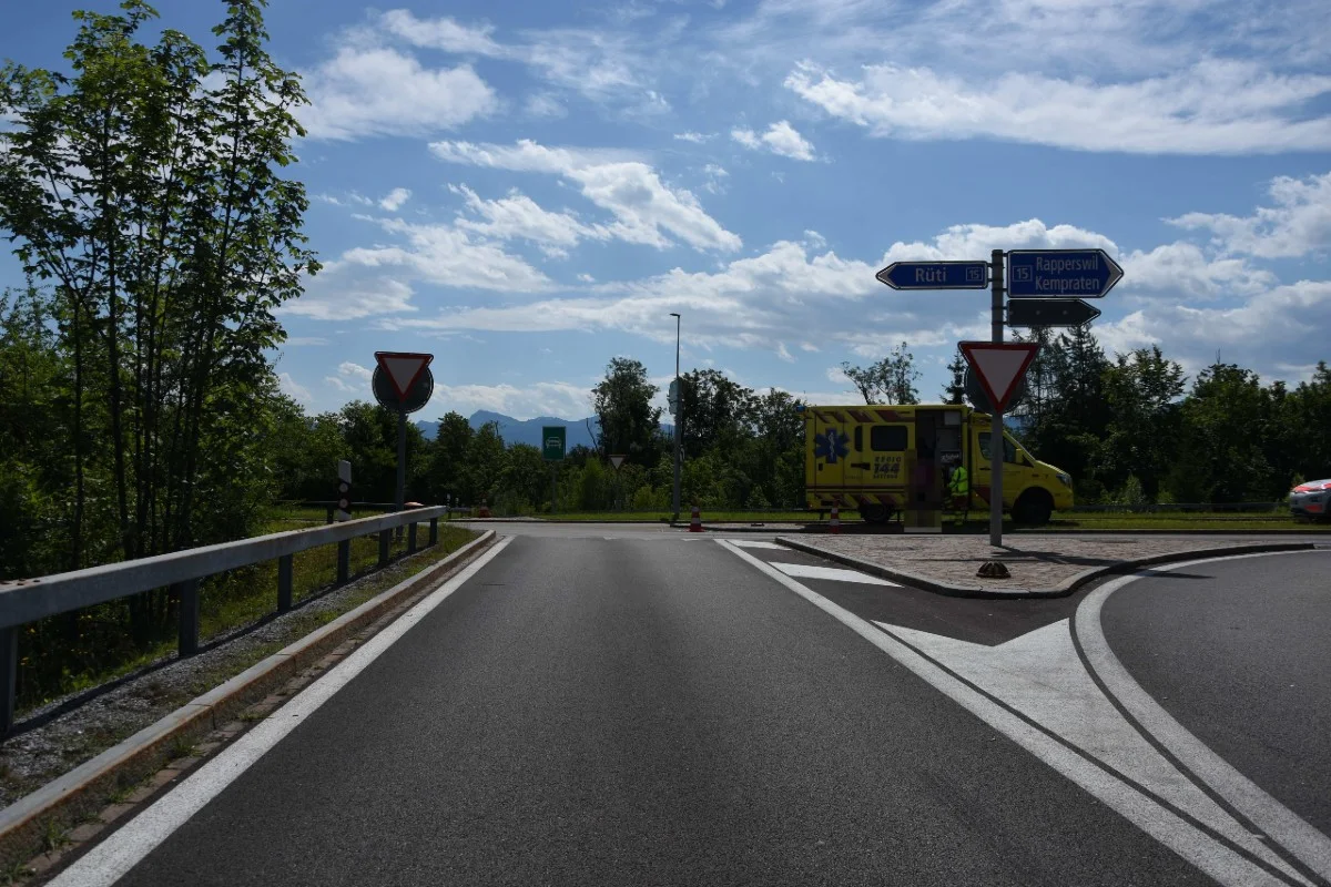 Rapperswil-Jona SG - Vier Personen nach Unfall verletzt