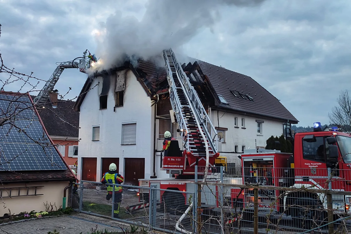 Stockach – Bewohner stirbt bei Wohnungsbrand in Mehrfamilienhaus