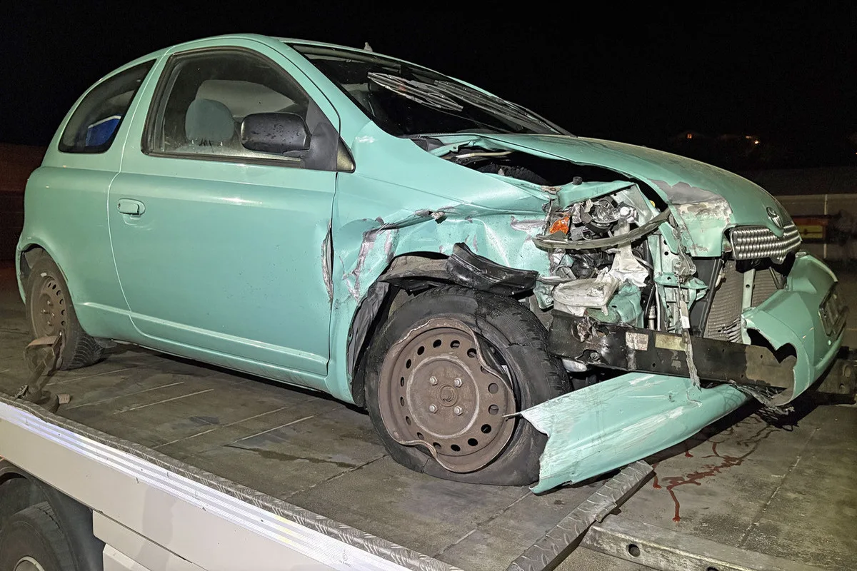 A14 Buchrain LU – Autofahrerin prallt bei Unfall in Leitplanke