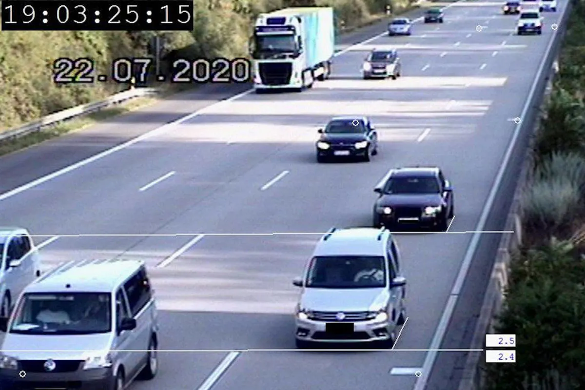 Darmstadt A5 - Bei 151 km/h mit nur 17 Meter Abstand zum Vordermann unterwegs