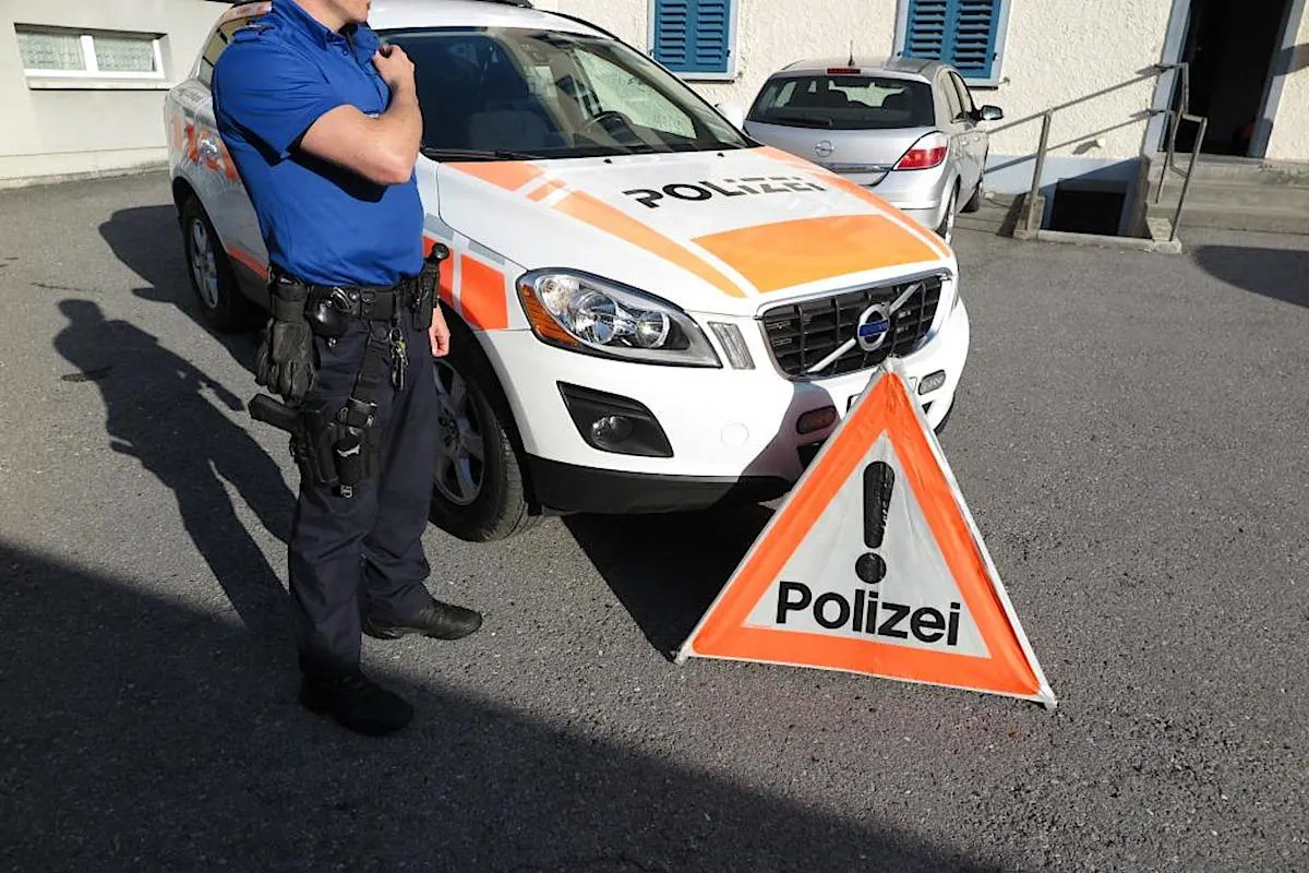 Glarus GL - Drei Männer verhaftet - Zeugenaufruf
