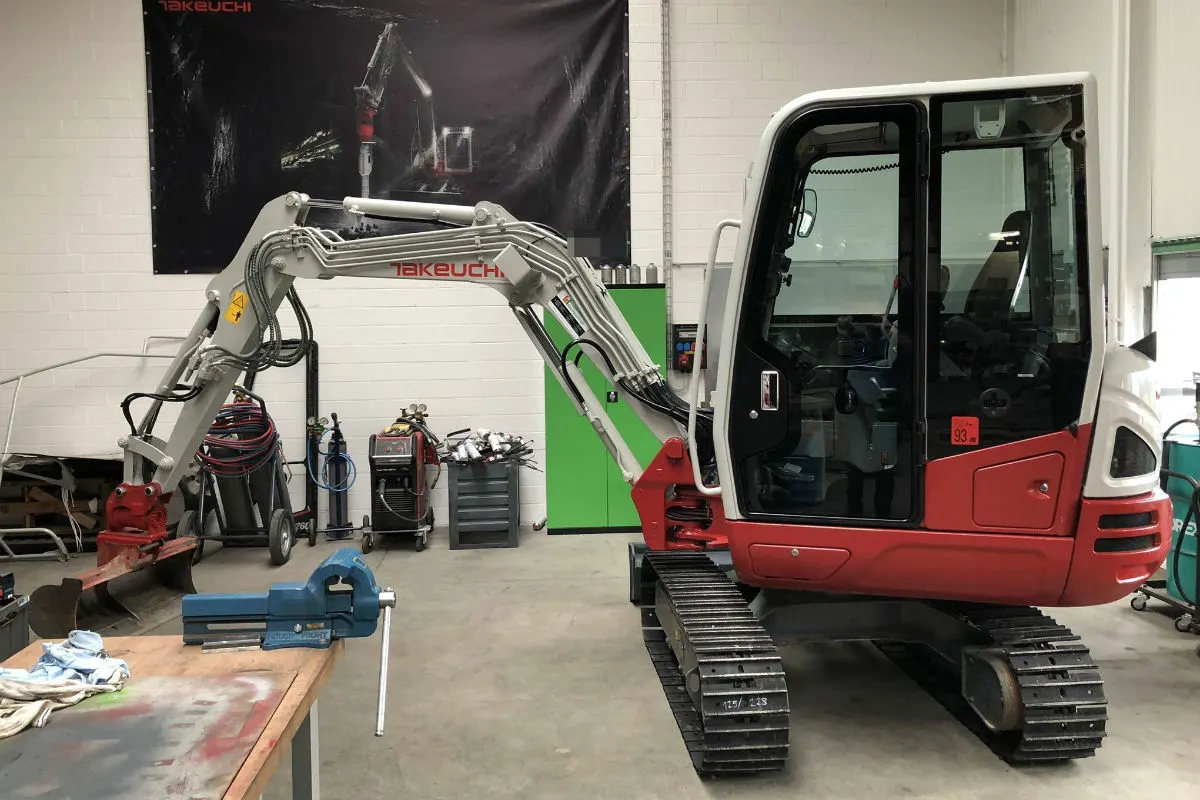 Montlingen SG - Bagger entwendet – Zeugenaufruf