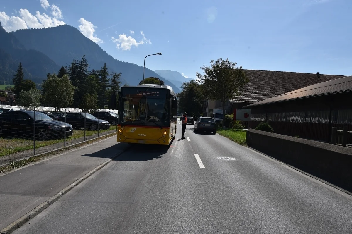 Unfall in Landquart GR - Postauto erfasst ein Kind 