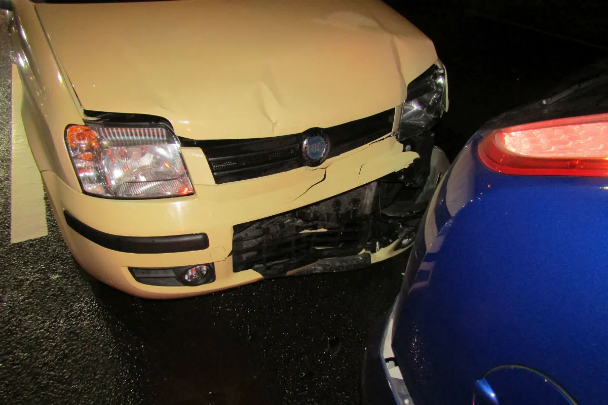 Näfels GL - Auffahrcrash mit drei Autos