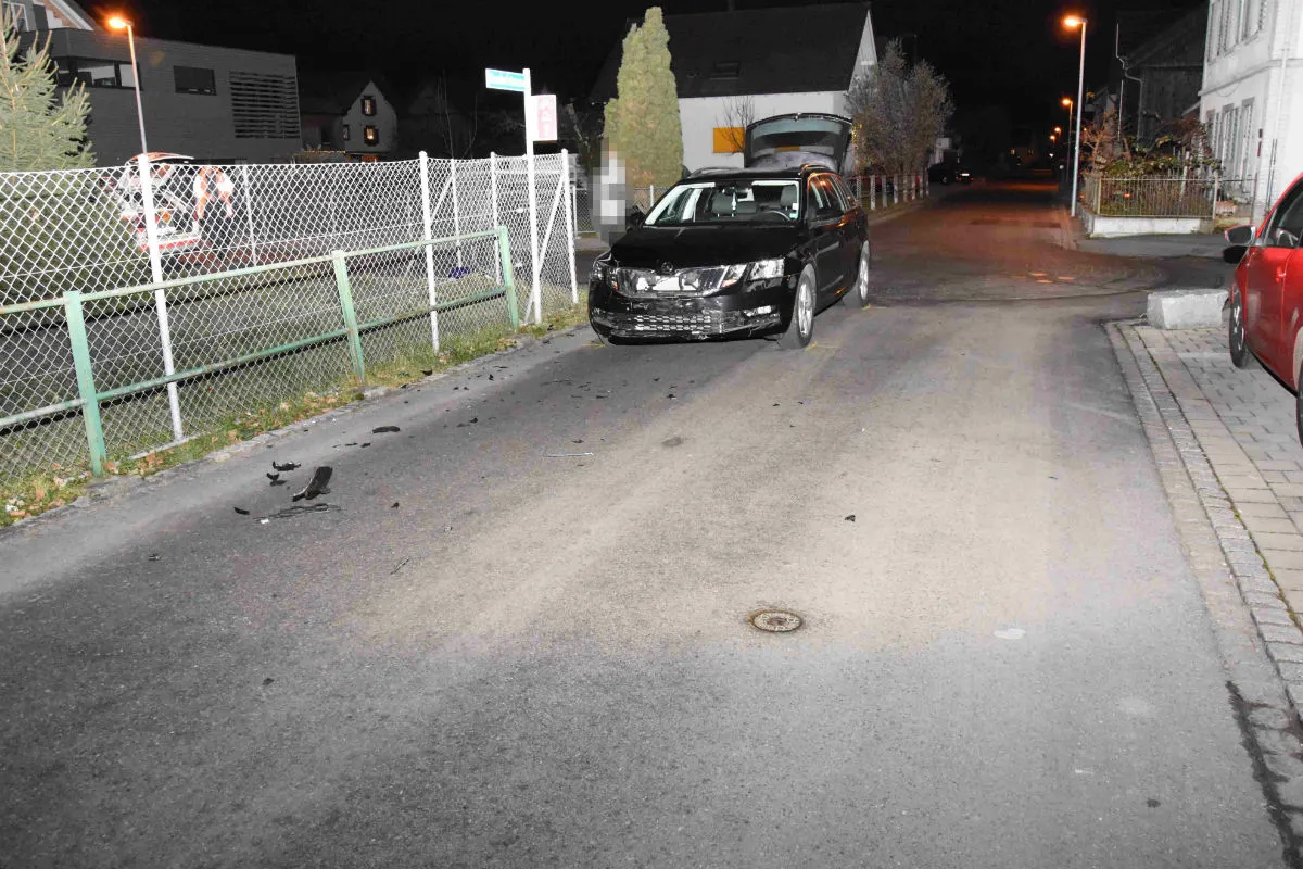 Balgach SG - Fahrunfähig und ohne Führerausweis verunfallt - 34-Jähriger verletzt!