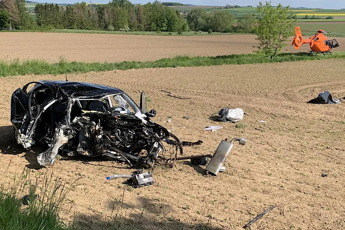 Eine schwer verletzte Person bei Unfall