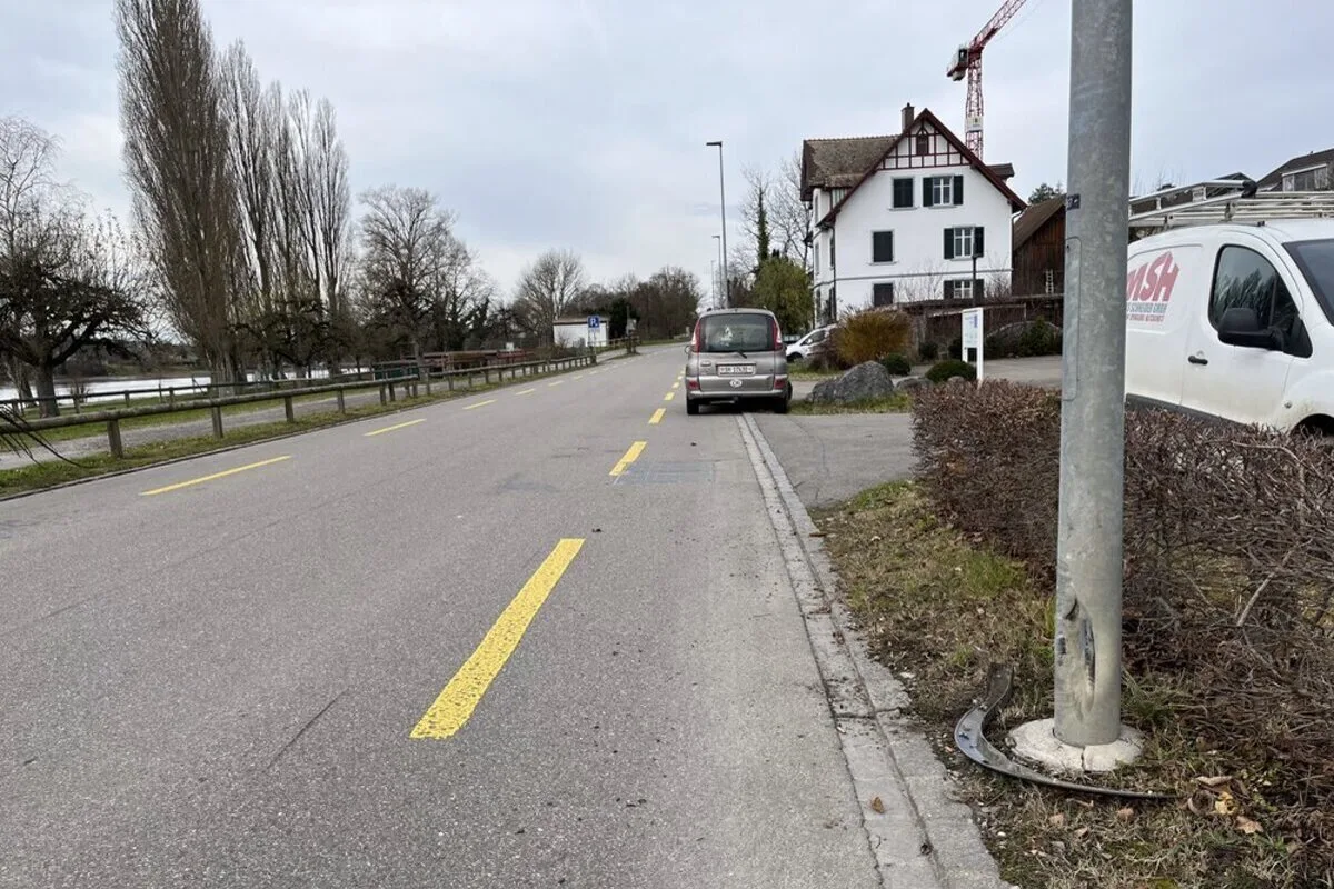 Stein am Rhein – Mit Strassenlaterne kollidiert