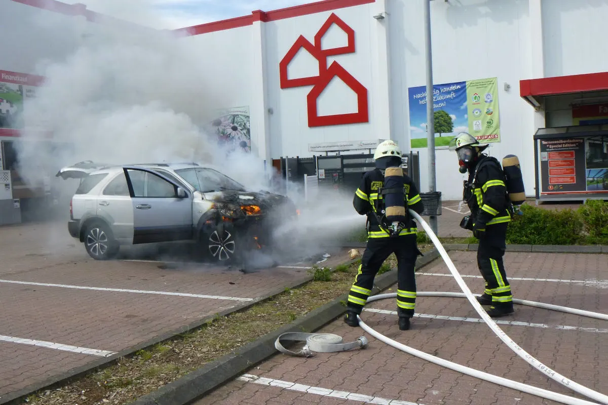 Dortmund – PKW Brand in der Bornstraße