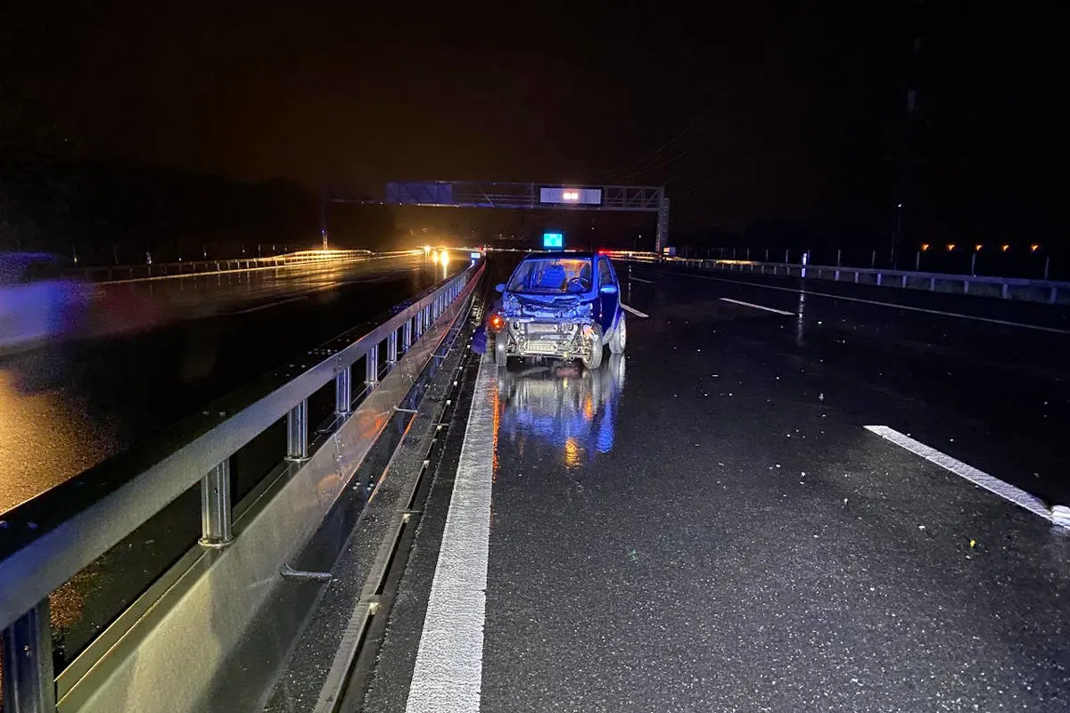 A4 Cham ZG – Selbstunfall auf der Autobahn