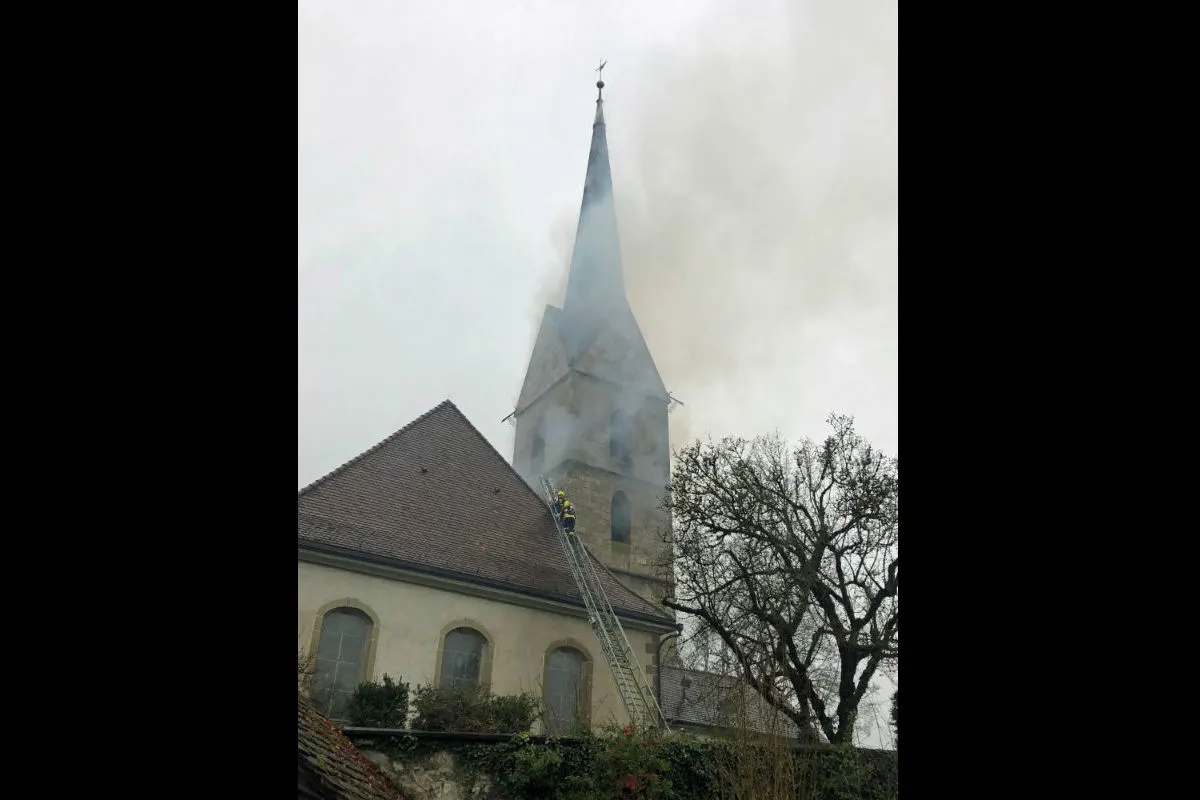 Herzogenbuchsee BE - Brand gelöscht – der Sachschaden ist sehr gross