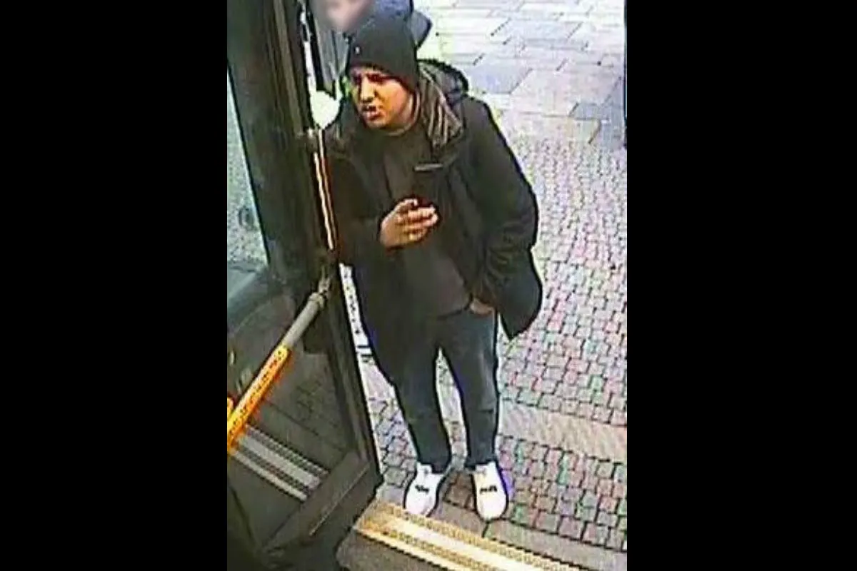 Wiesbaden - Gaffervideos nach Busunfall gemacht - Fahndung