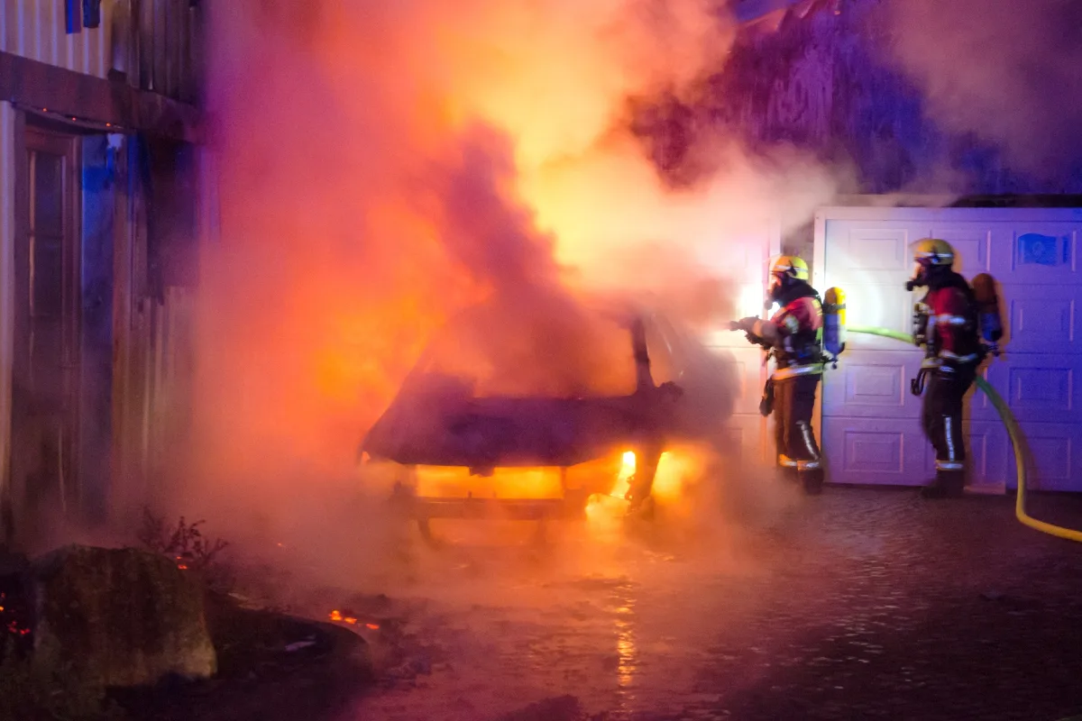 Rendsburg - Lagerhalle in Vollbrand - Feuerwehreinsatz erfolgreich
