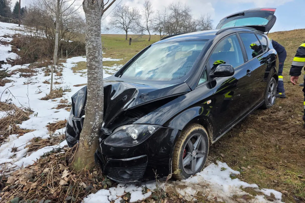 Unfall bei Eibiswald – Pkw stürzt Hang hinab