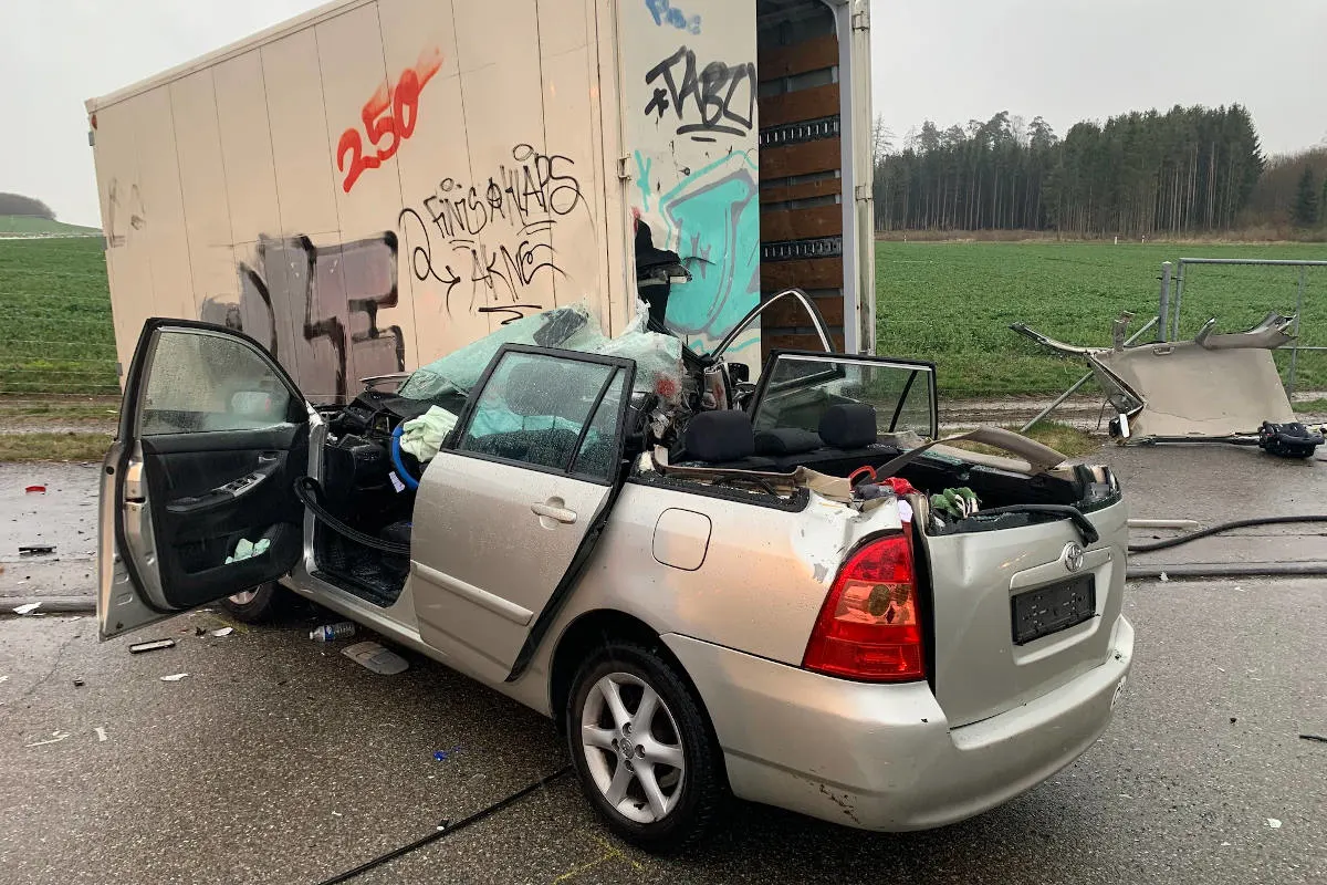 A1 Hagenbuch ZH – Verkehrsunfall fordert zwei Verletzte