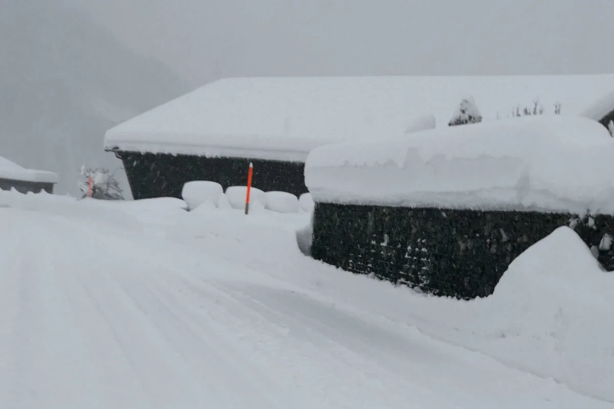 Schweiz - Prekäre Lawinensituation in den Alpen!