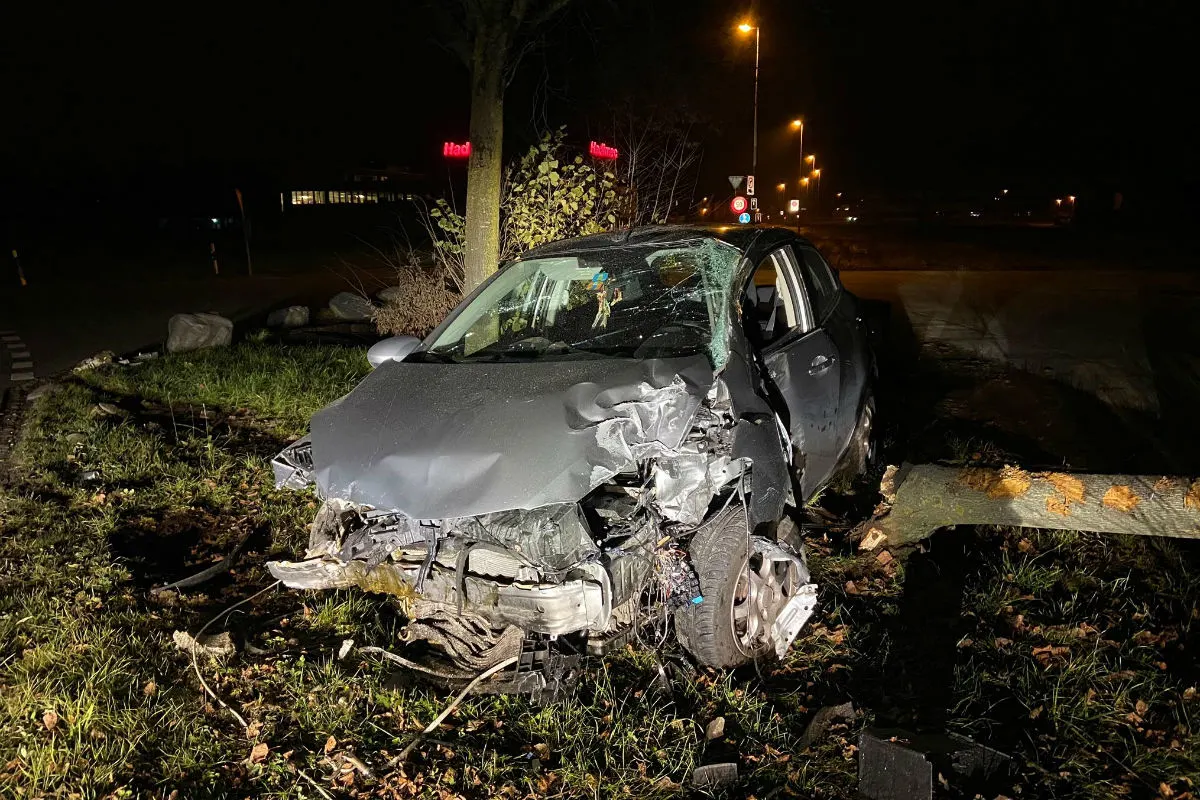 Mägenwil / Rudolfstetten AG - Betrunken verunfallt - Ein Fahrzeug war gestohlen