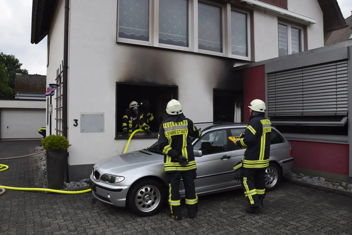 Lennestadt – Zündelndes Kind löst Zimmerbrand aus – Wohnung unbewohnbar