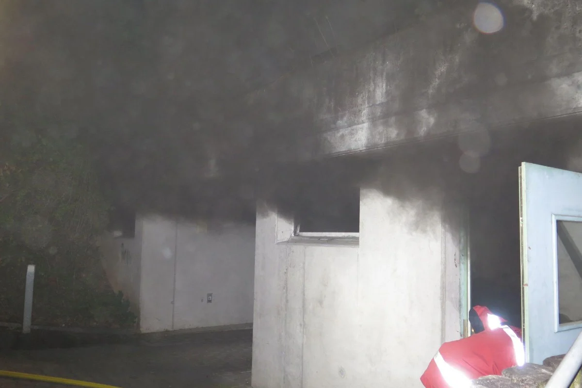 Zeugenaufruf aus Oberwil BL - Brand in einer Einstellhalle - Brandstiftung vermutet