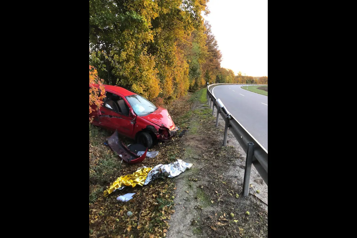 Erneuter Unfall bei Gau-Bickelheim – Mit Pkw auf der B420 überschlagen
