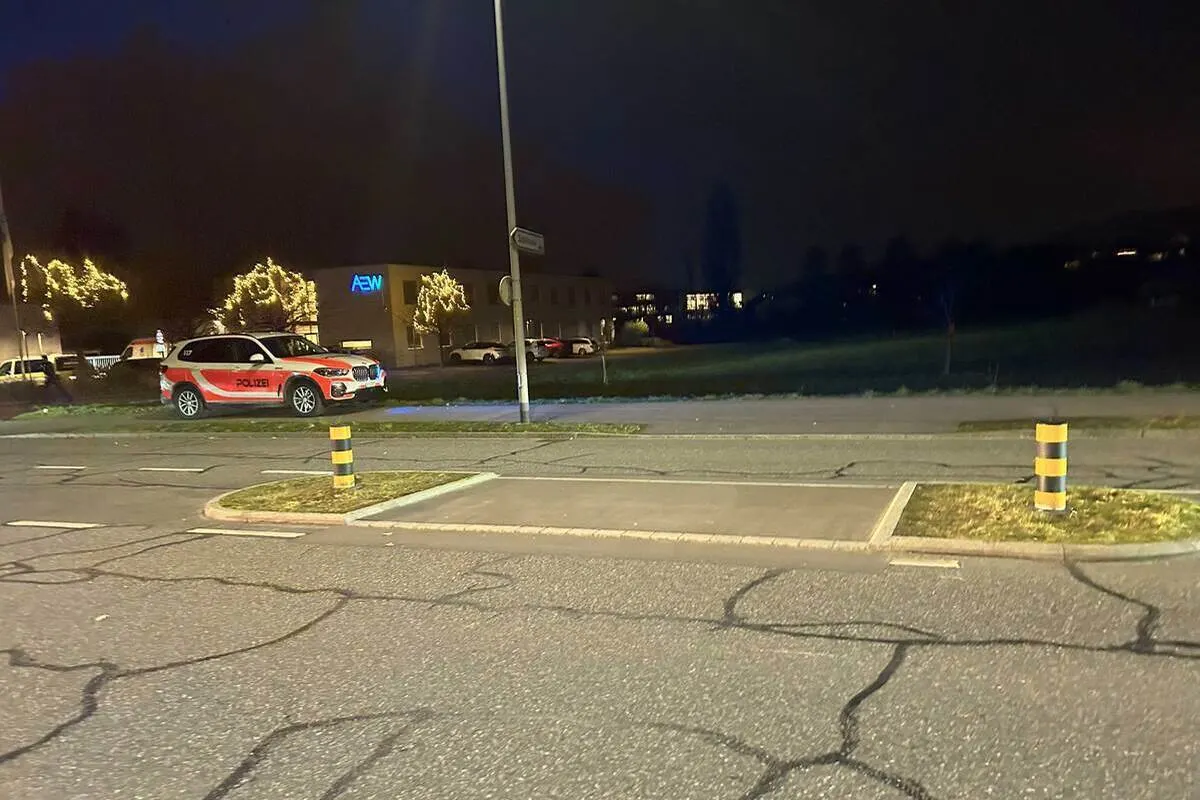 Unfall in Untersiggenthal AG – Rollerfahrer überholt Auto und erfasst Kind