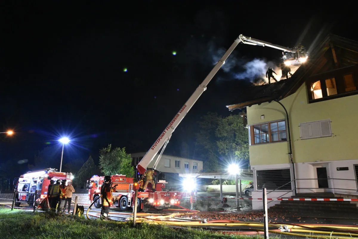Mauren FL - Dachbrand wegen technischem Defekt am Kamin