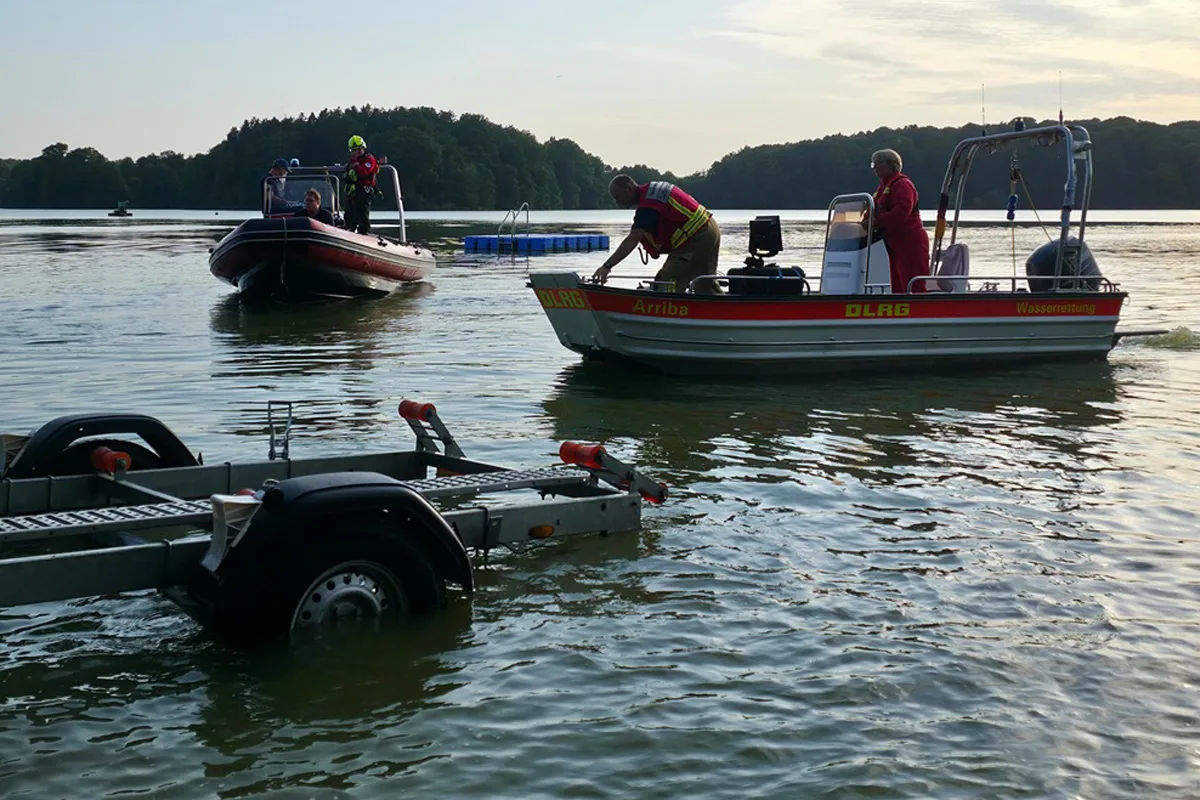 Mözen SH – Suche nach vermisste Person in See