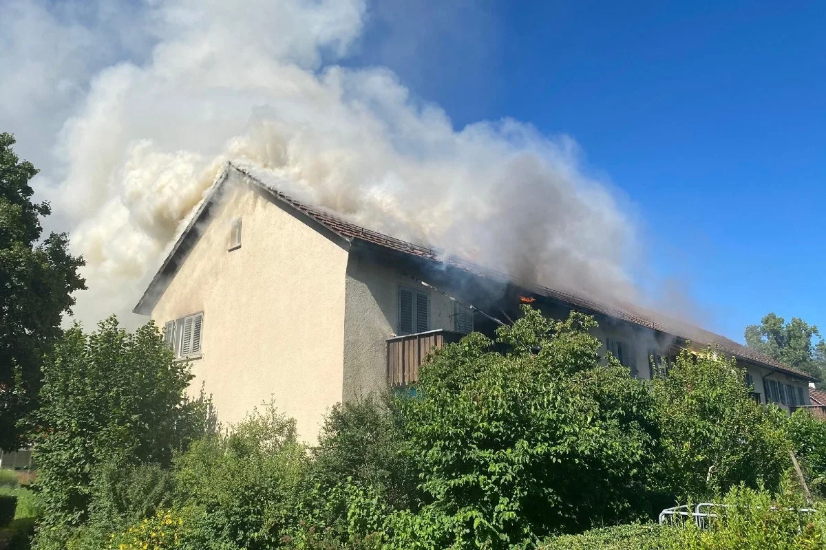 Brand in Winterthur-Wülflingen ZH - Mehrere Wohnungen sind nicht mehr bewohnbar - grosser Sachschaden