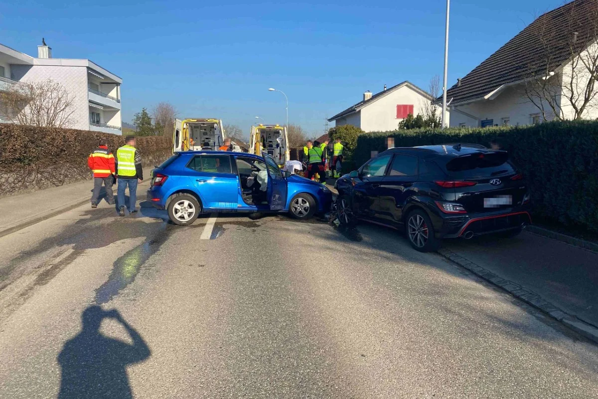 Lostorf SO - Unfall zwischen zwei Autos