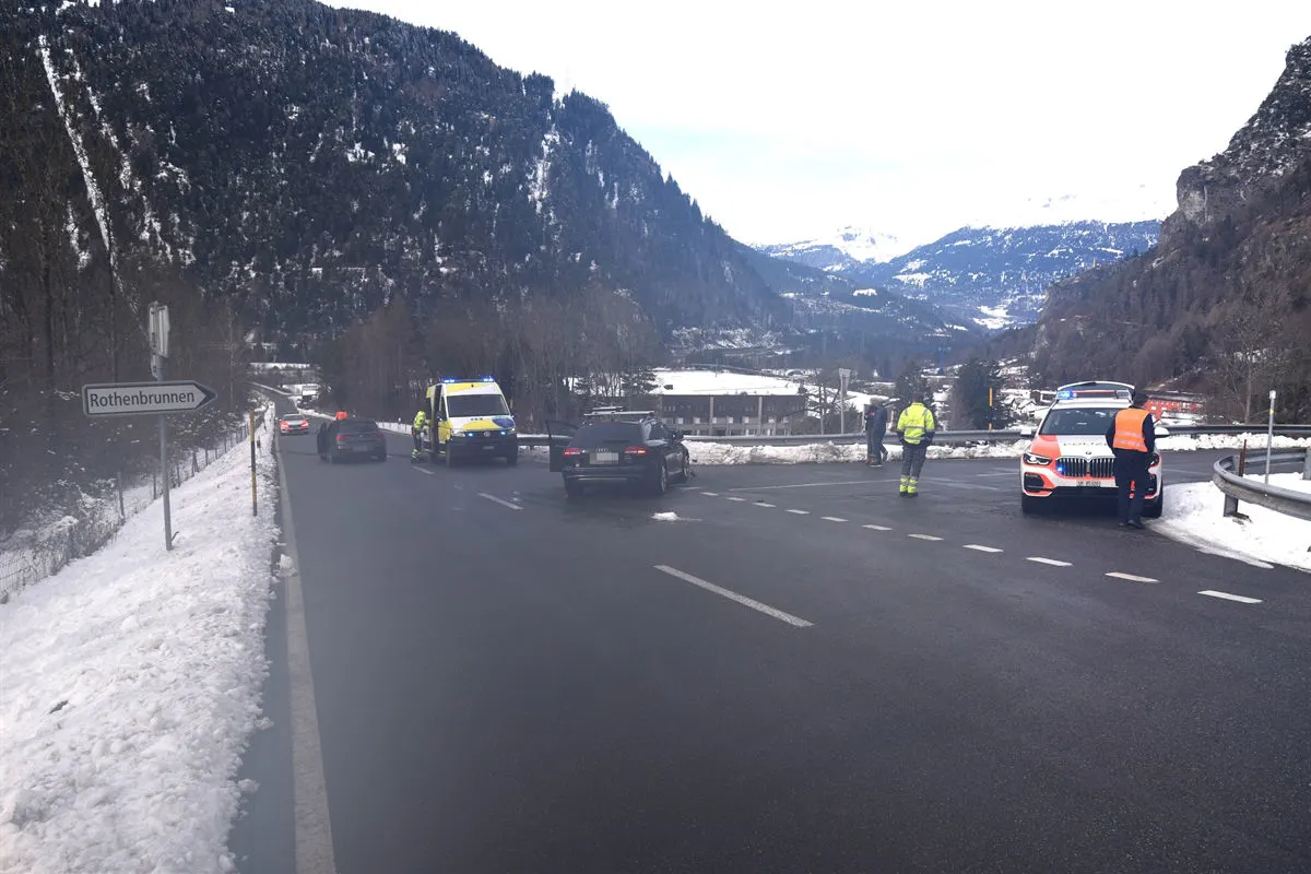 Rothenbrunnen GR – Verletzte Frau nach heftiger Kollision zwischen zwei Fahrzeugen
