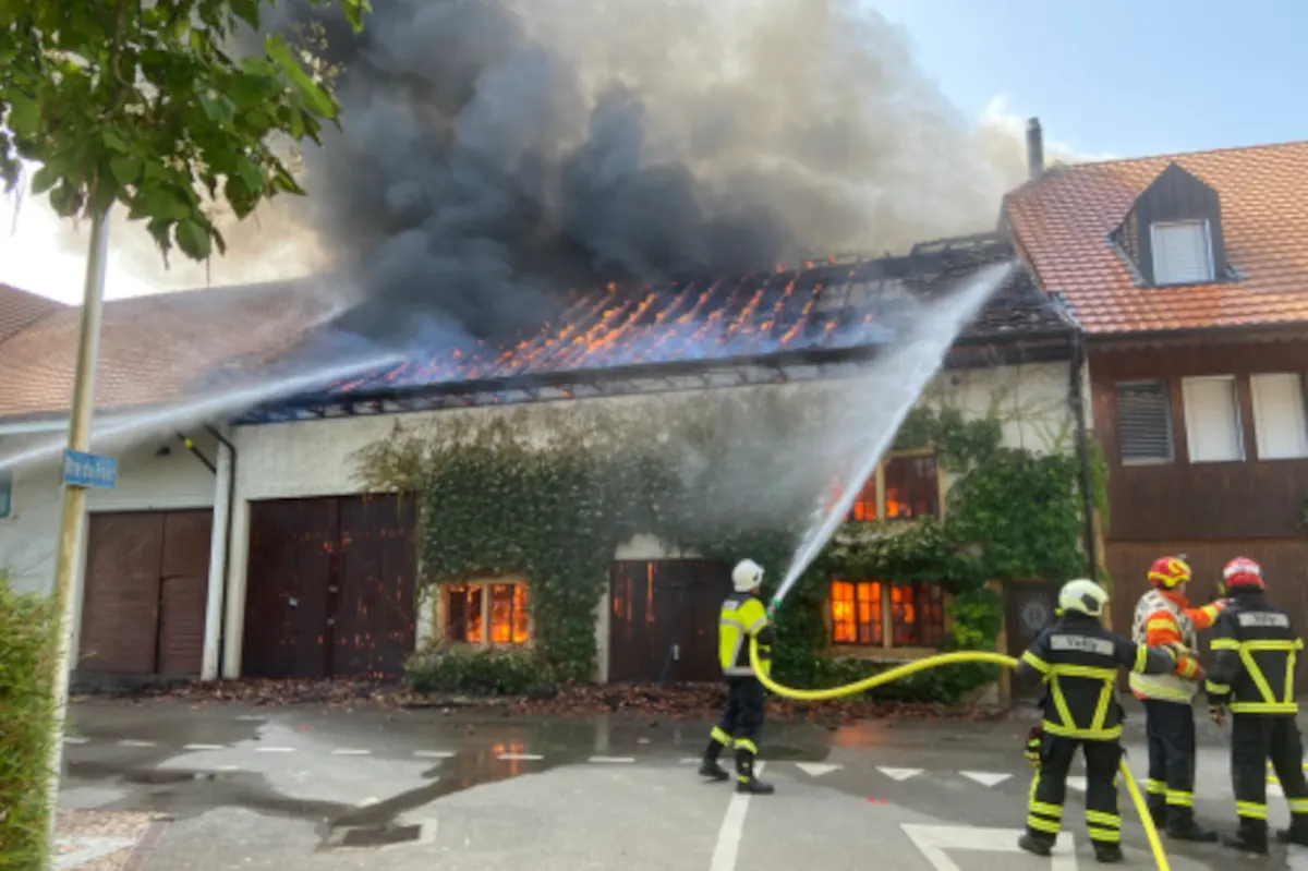 Sugiez FR – Scheune bei Brand zerstört
