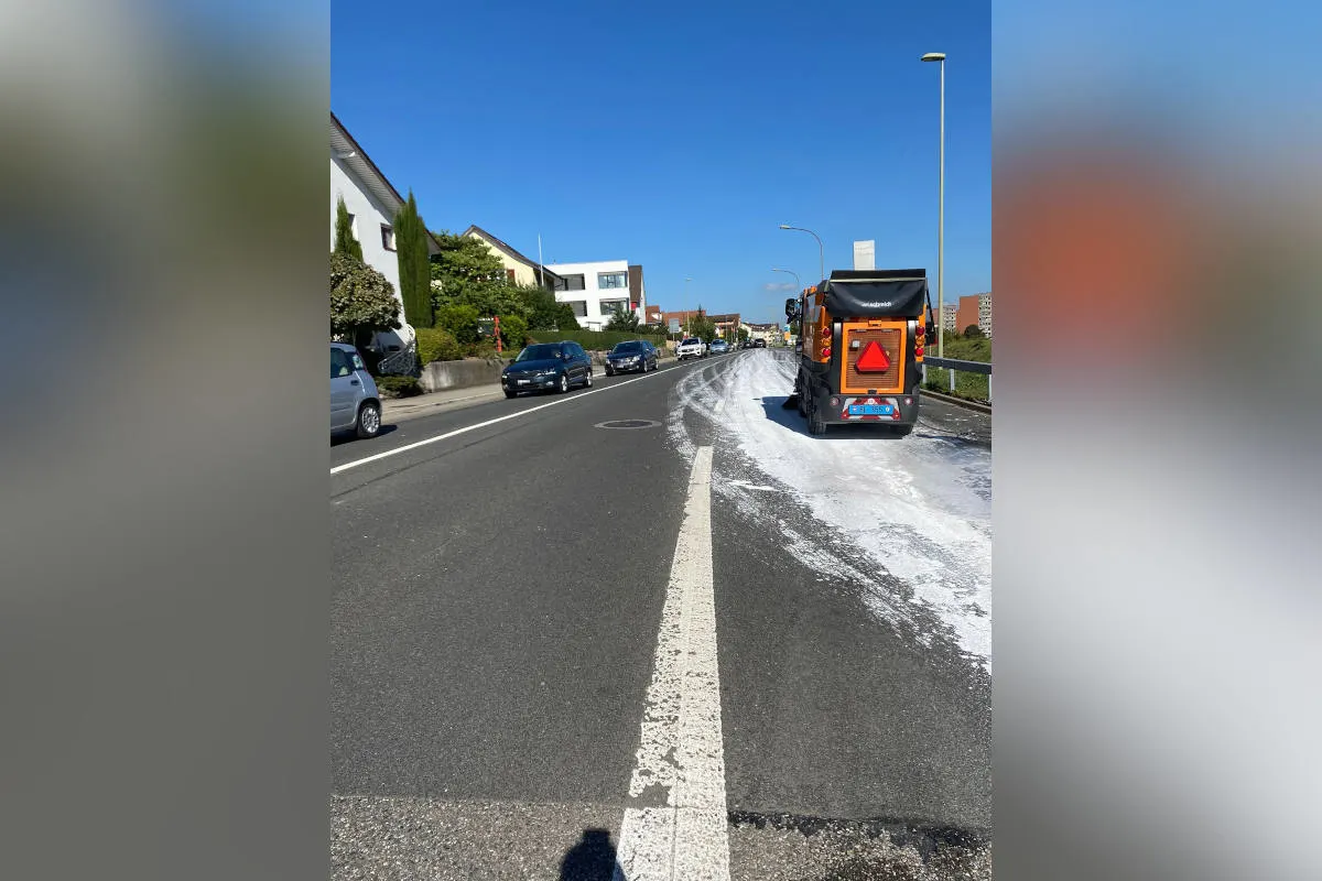Liestal BL – Fahrbahn durch unbekanntes Fahrzeug verschmutzt