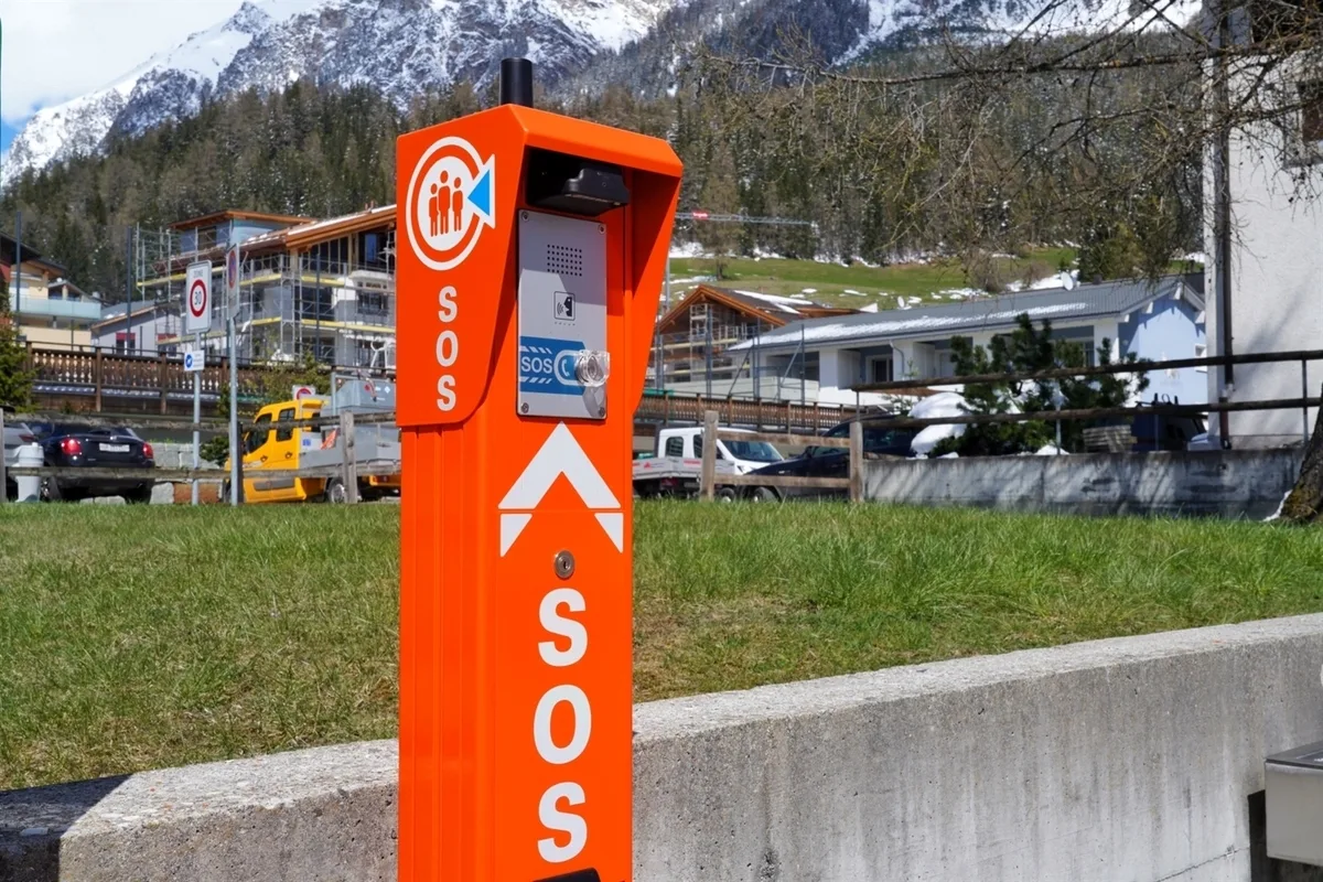 Kanton Graubünden - Innovative Notrufsäulen in Betrieb genommen