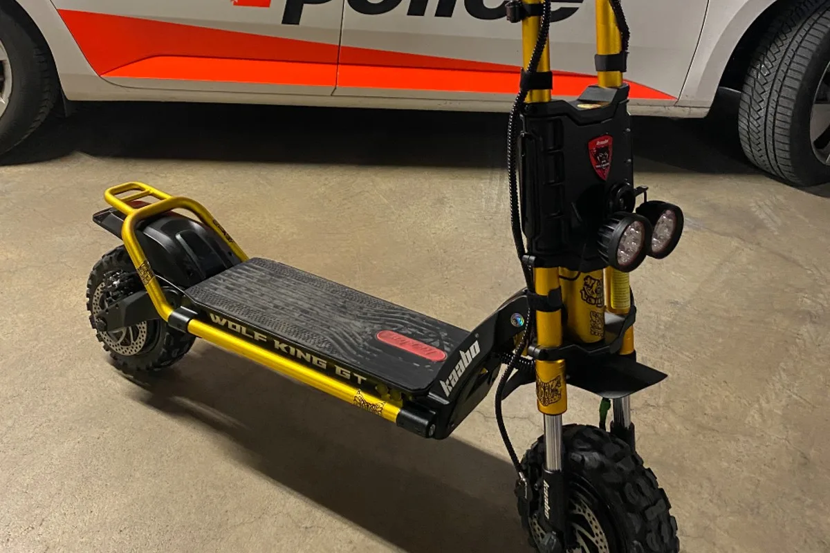 Verkehrskontrolle in Brig-Glis VS - E-Scooter erreicht 120 km/h!