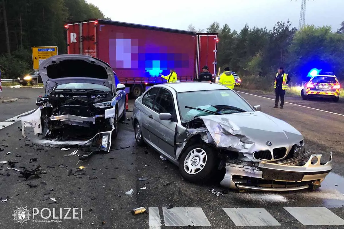 Polizeibeamter schwer verletzt in Landstuhl - Zwei Verletzte bei Zusammenstoß