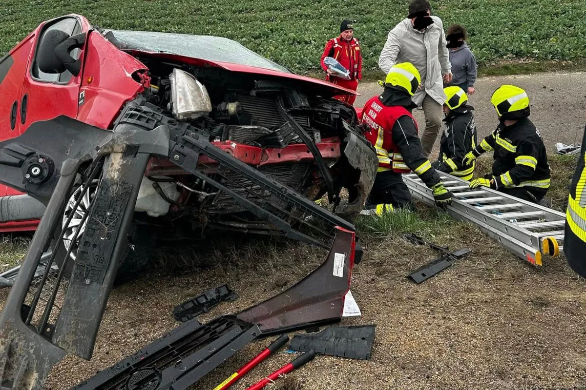 Ziersdorf – Junglenker bei Unfall mit Überschlag schwer verletzt