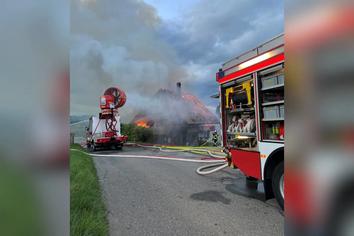 Oberwangen bei Bern BE – Stöckli durch Feuer komplett zerstört