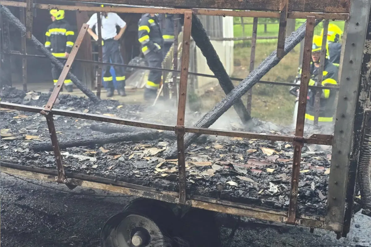 Bruck an der Mur ST – Wirtschaftsgebäude in Brand